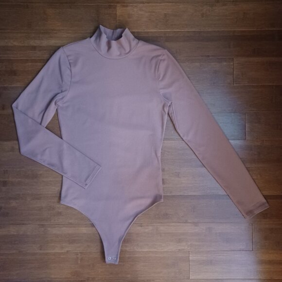 Abercrombie & Fitch mockneck bodysuit - Picture 3 of 15